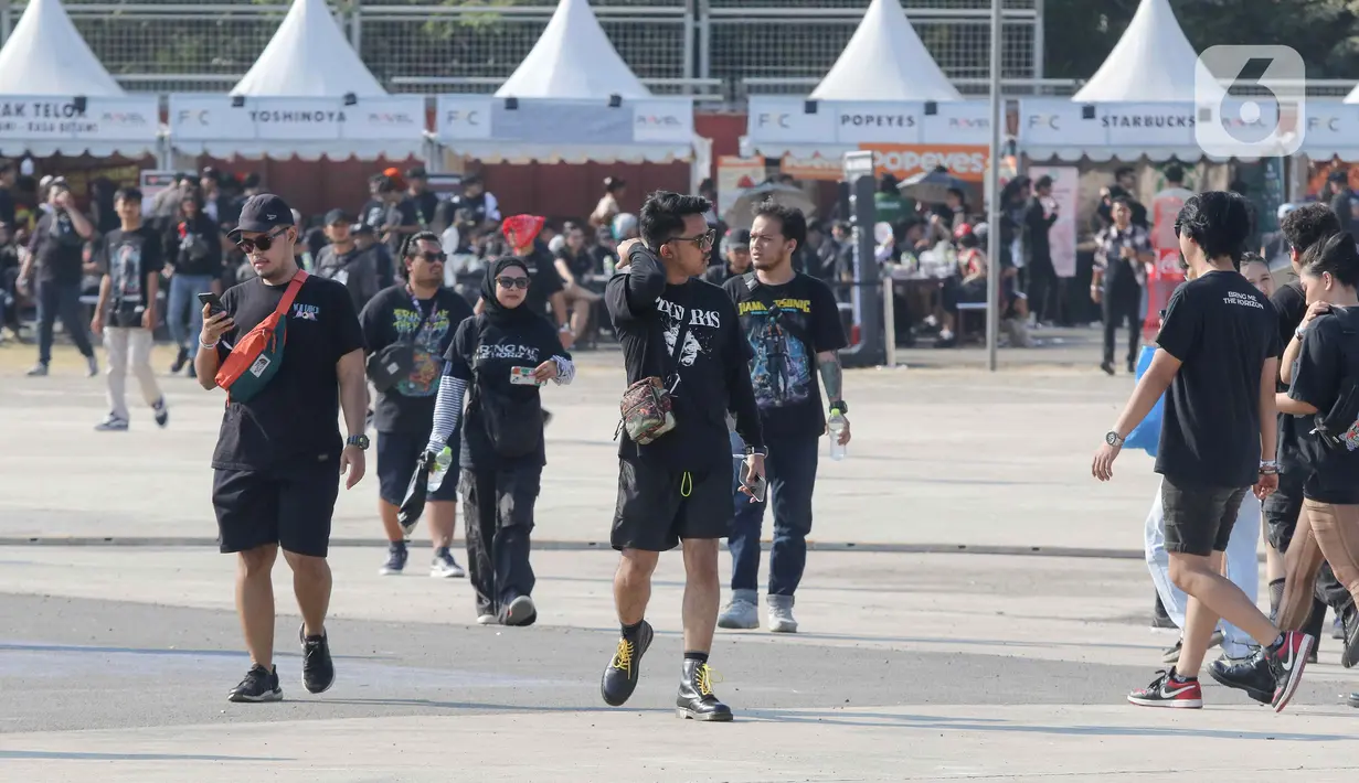 Tidak hanya itu, ada beberapa band terkenal lainnya, seperti Baby Metal dari Jepang serta St. Loco, For Revenge, Dead Squad, Strangers, hingga Burgerkill. (Liputan6.com/Herman Zakharia)