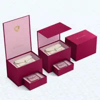 Koleksi tas bahu untuk merayakan hari kasih sayang China.