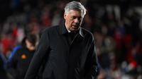 Carlo Ancelotti merupakan salah satu pelatih terbaik di Eropa dengan segudang pengalamannya bersama tim-tim besar. Namun tetap saja ia pernah mengalami saat-saat buruk hingga tim yang dibesutnya harus kalah dengan skor telak. Seperti 5 kekalahan berikut ini. (AFP/Gabriel Bouys)