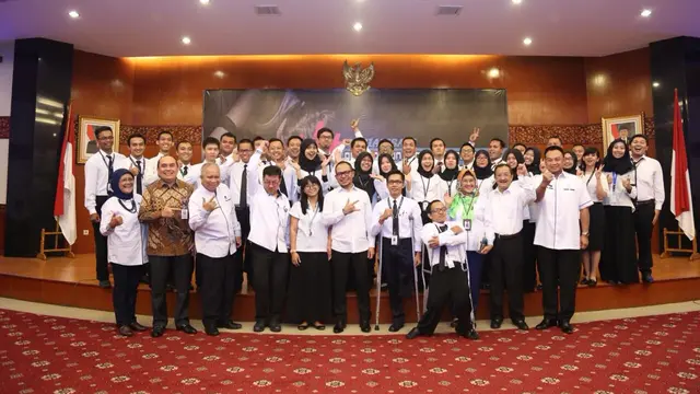 M. Hanif Dhakiri menyampaikan beberapa pesan khusus kepada 152 Calon Pegawai Negeri Sipil (CPNS)