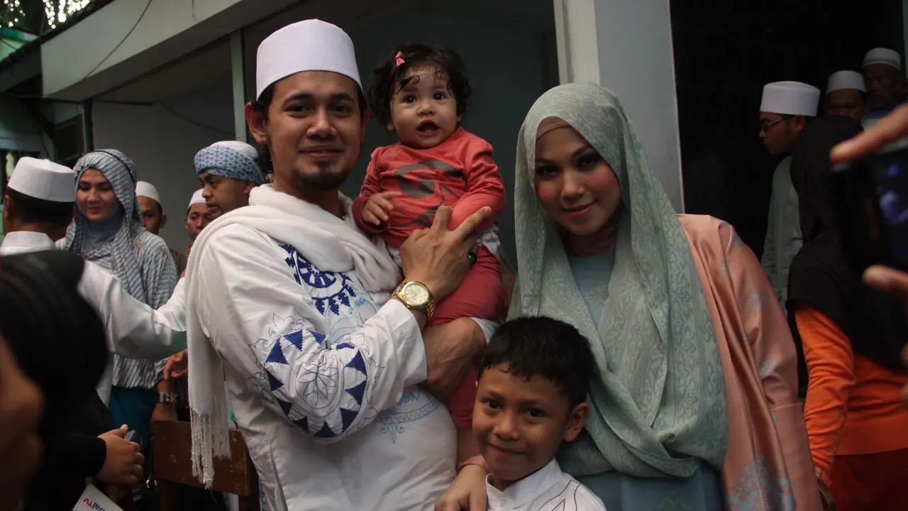 Alasan Ustad Guntur Bumi dan Puput Melati Cerai