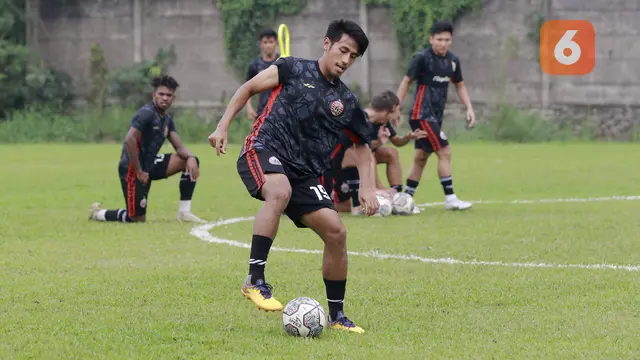 Foto: Persija Jakarta Matangkan Taktik Jelang Bergulirnya Liga 1 Musim 2022 / 2023