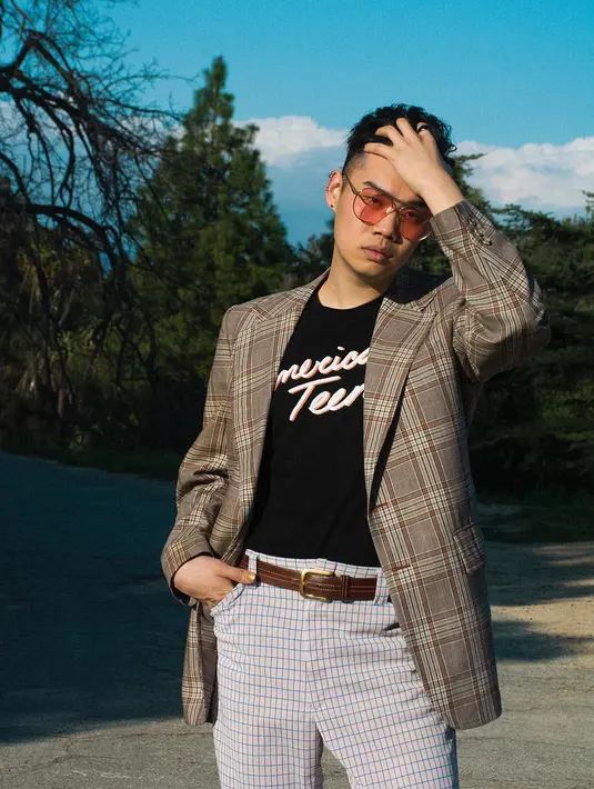 Marshall Bang mengaku bersyukur bisa mendapatkan label musik yang mau menerima gay seperti dirinya. Ia juga menceritakan makna dari lagu Home miliknya. (Foto: instagram.com/marshallxyz)