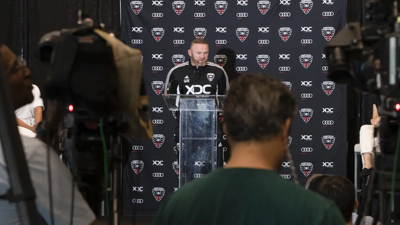 Foto: Tinggalkan Derby County, Legenda Manchester United Wayne Rooney Resmi Diperkenalkan sebagai Pelatih Baru DC United