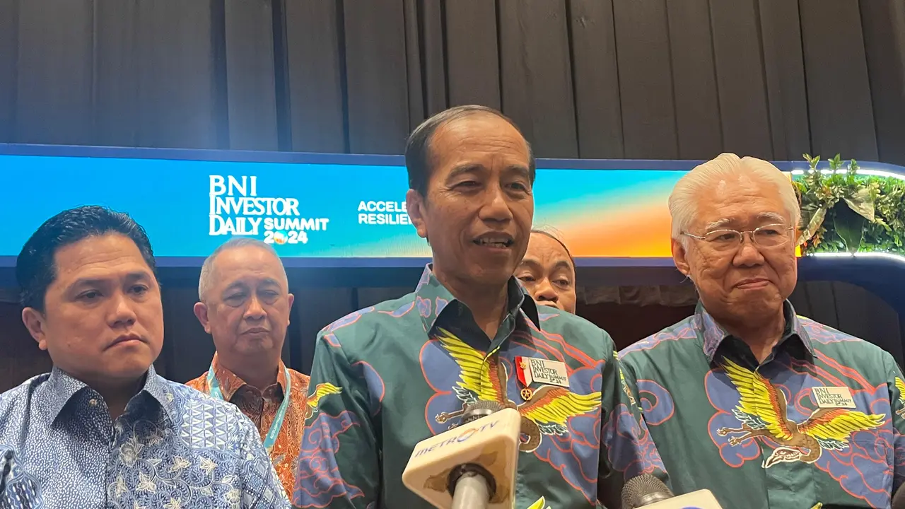 Presiden Joko Widodo atau Jokowi menegaskan dirinya tak mengintervensi seleksi calon pimpinan (capim) dan calon dewan pengawas (dewas) Komisi Pemberantasan Korupsi (KPK).