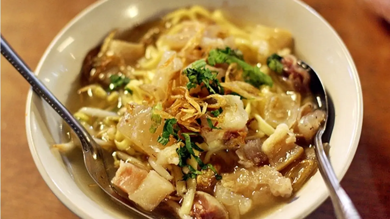 [Bintang] 7 Makanan di Bandung Ini Bikin Kamu Nggak Sabar untuk Buka Puasa