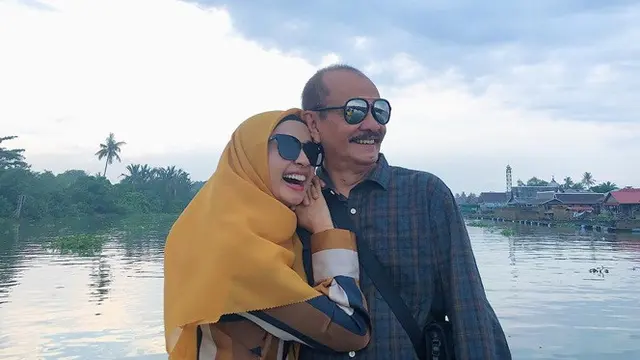 7 Potret Hangat Laudya Cynthia Bella dan Sang Ayah yang Jarang Tersorot