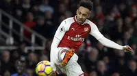 Pemain anyar Arsenal, Pierre-Emerick Aubameyang menerima gaji per minggu sebesar 180.000 pound sterling dengan durasi kontrak hingga 2022. (AP/Alastair Grant)