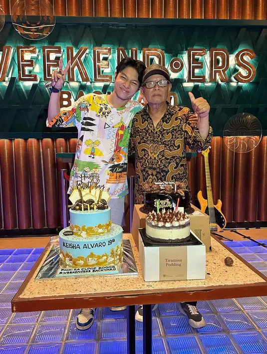 Pada unggahan potret yang dibagikan ke media sosial, Okie Agustina menuturkan bahwa kejutan ulang tahun Kiesha Alvaro tersebut berhasil. Dengan mengenakan pakaian warna full colour membuat potret Kiesha Alvaro ini semakin terlihat ceria. (Liputan6.com/IG/@okieagustina_)