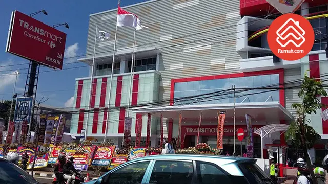 Transmart Depok