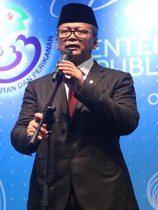 Edhy Prabowo menyampaikan sambutan pada acara serah terima jabatan (Sertijab) Menteri Kelautan dan Perikanan di Kantor KKP, Jakarta, Rabu (23/10/2019). Edhy Prabowo menggantikan Susi Pudjiastuti pada Kabinet Indonesia Maju periode 2019-2024. (Liputan6.com/Herman Zakharia)