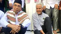 Bakal Calon Presiden (Bacapres) PDIP Ganjar Pranowo bersama Tuan Guru Bajang (TGB) Muhammad Zainul Majdi, saat melakukan safari politik ke NTB. (Foto: Delvira Hutabarat/Liputan6.com).