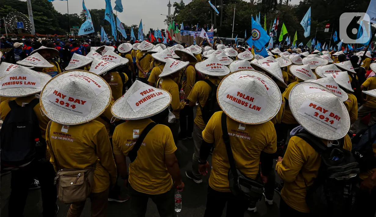 Ribuan buruh yang hadir di lokasi berasal dari berbagai kelompok. (Liputan6.com/Angga Yuniar)