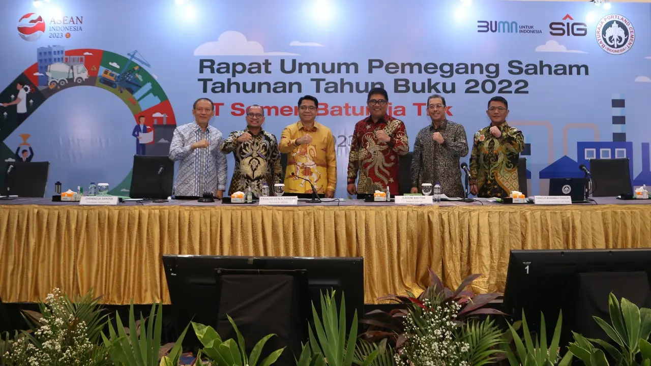 PT Semen Baturaja Tbk (SMBR)