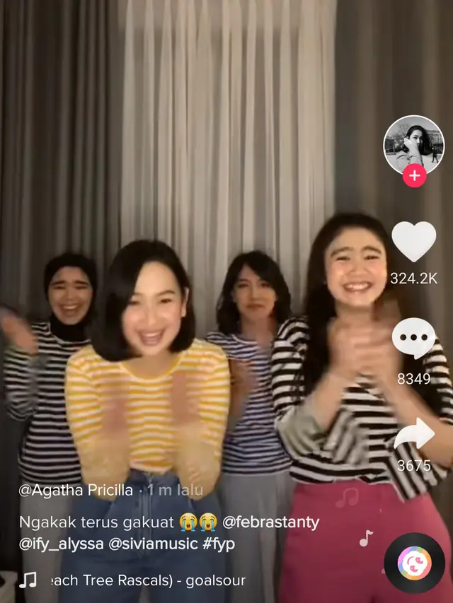 3 Tahun Berlalu, Ini 6 Momen Reuni Girlband Blink yang Tetap Kompak