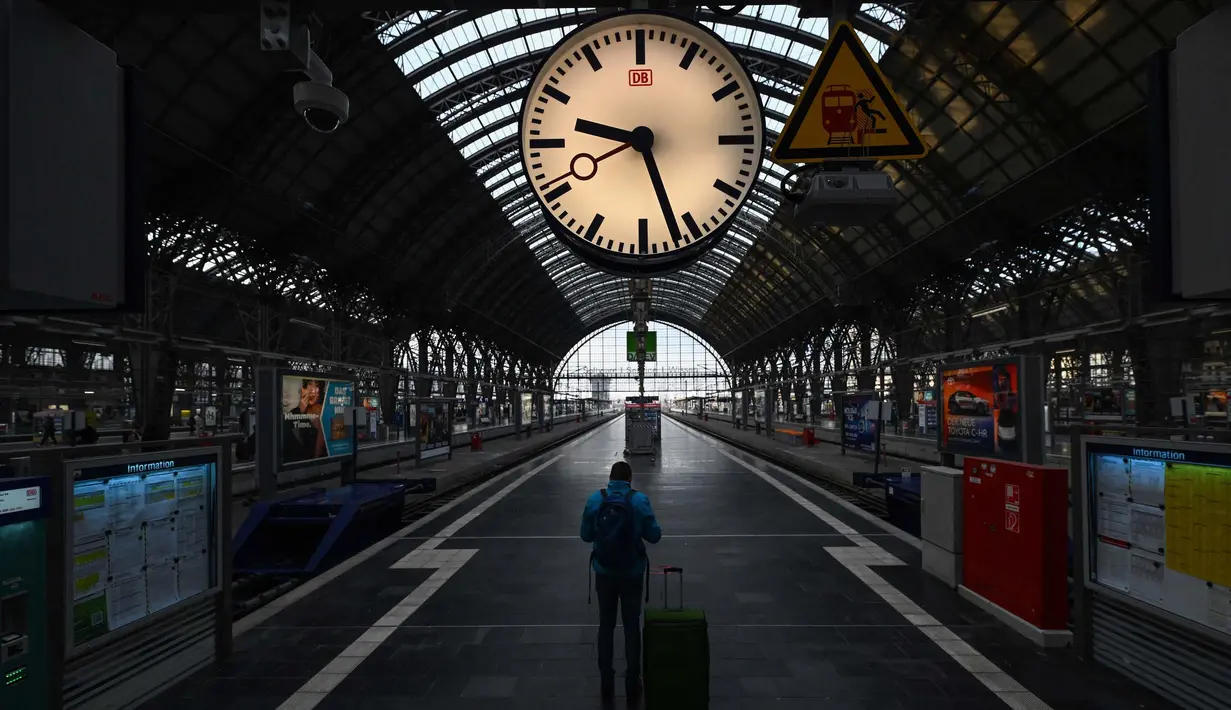 Serikat pengemudi kereta api Jerman (Die Gewerkschaft der Lokomotivführer/GDL) memulai pemogokan nasional selama tiga hari sejak pembicaraan upah gagal dan menemui jalan buntu. (Kirill KUDRYAVTSEV/AFP)