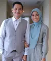 Pasangan Dude Harlino dan Alyssa Soebandono terlihat serasi sebagai bridesimaid dan groomsmen di pernikahan Sahrul Gunawan. [Foto: IG @dude2harlino]