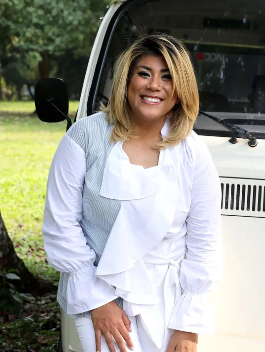 Delapan selebriti yang ikut terlibat menjadi model dalam pembuatan diantaranya, Ria 'Warna', Citra Scholastika, Anita Hara, Daniel Mananta, Kamasean, Gisella Anastasia, Gempita Noura Marten dan Frans Nicholas. (Galih W. Satria/Bintang.com)