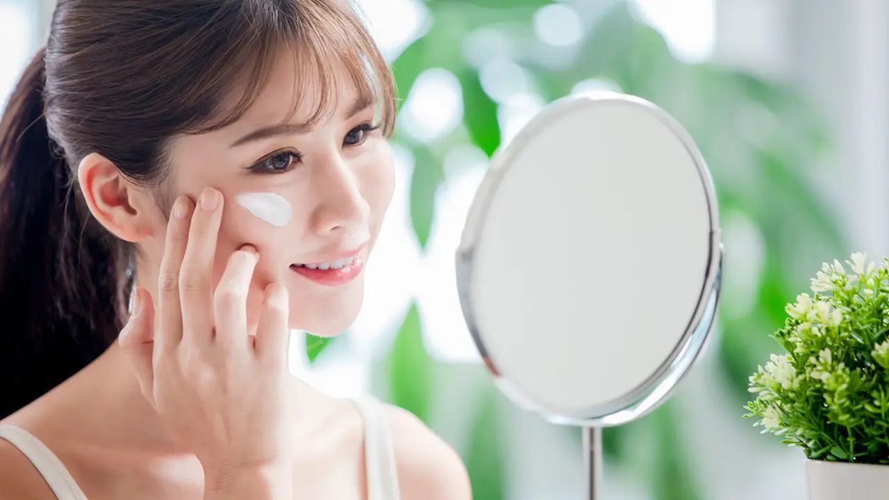 Kulit Terasa Lebih Supple dan Plumpy, Ini Pentingnya Moisturizer dalam Skincare Routine