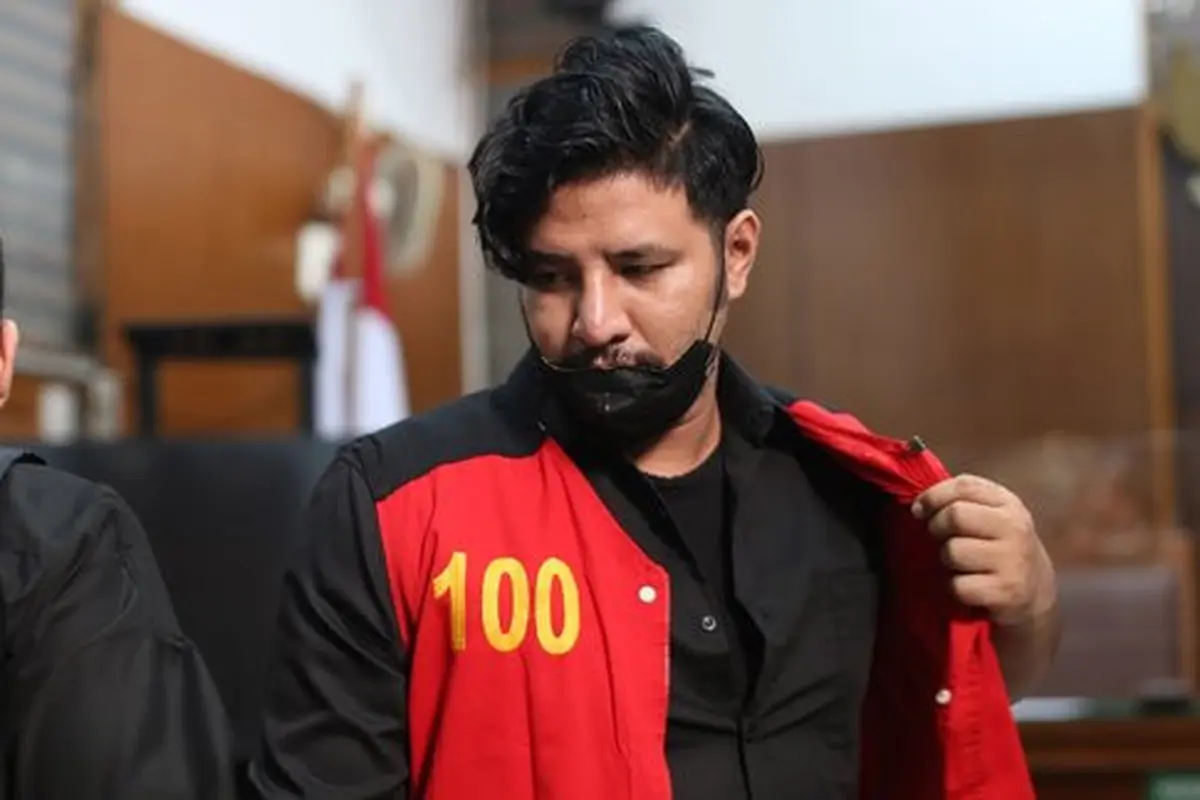 Ammar Zoni Menangis Dituntut 1 Tahun Penjara