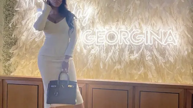 Georgina Rodríguez, (@georginagio)