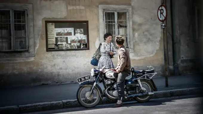 Kenapa Cewek Sering Jatuh Cinta sama Bad Boy?