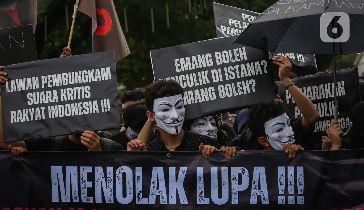 Aksi Kamisan ke-804 diisi dengan pembacaan Petisi Masyarakat Sipil. (Liputan6.com/Angga Yuniar)