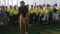 Gubernur DKI Jakarta Basuki Tjahaja Purnama, saat membuka turnamen golf di Jakarta. (Liputan6.com/Silvanus Alvin)