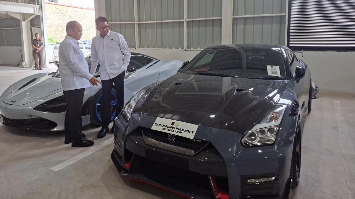 Kejagung akan Lelang Ratusan Barang Sitaan, Ada Tas Mewah hingga Mobil