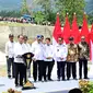 Presiden Joko Widodo atau Jokowi meresmikan rehabilitasi dan rekonstruksi daerah irigasi Gumbasa di Kabupaten Sigi, Sulawesi Tengah, Rabu (27/3/2024). (Biro Pers Kepresidenan).