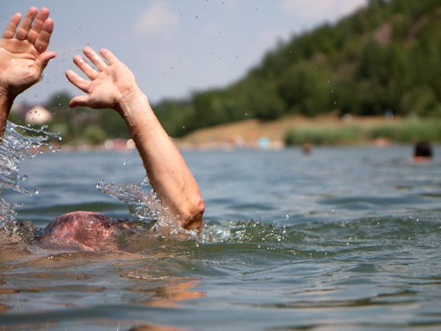 Kisah Tiga Muda Mudi Selamat Dari Gulungan Ombak Pantai Selatan Jember Regional Liputan6 Com