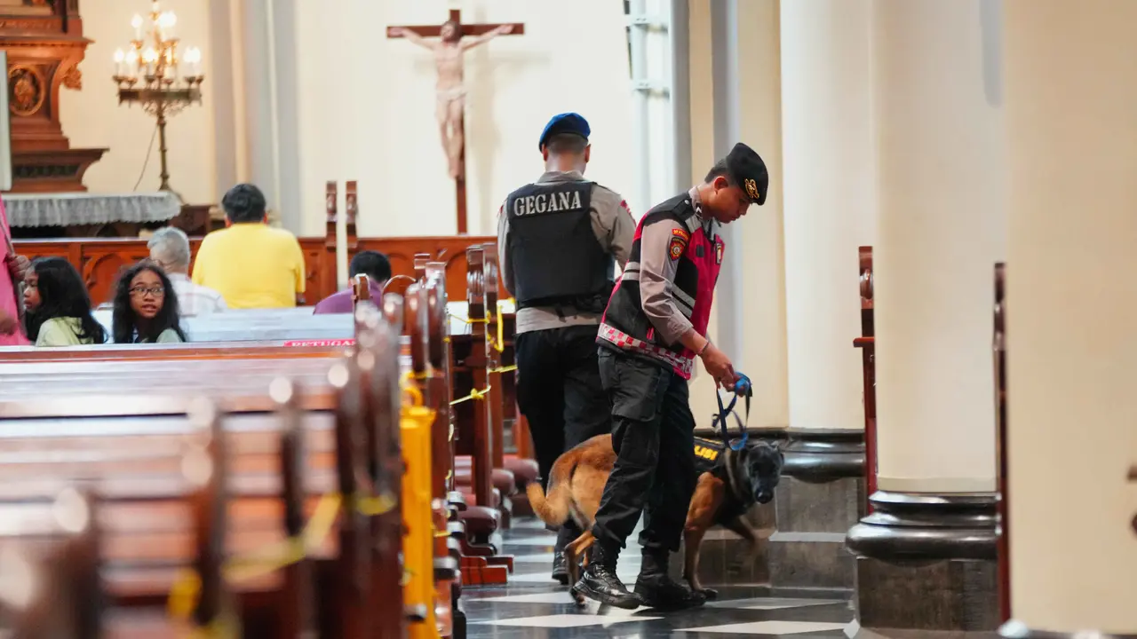 Jelang Misa Natal 2025, Gereja Katedral Jakarta Disterilisasi