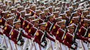 Tak hanya polisi, personel pemerintah provinsi (pemprov) juga ikut dilibatkan mengamankan SUGBK. (Liputan6.com/Johan Tallo)