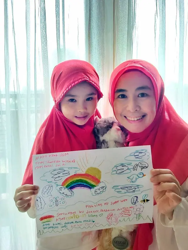 Influencer Fanni Abriyanti dan putrinya. (Foto: Dok. Instagram @fannidwi)
