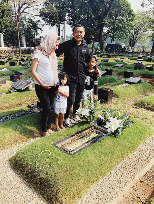 (Instagram/cynthiariza)