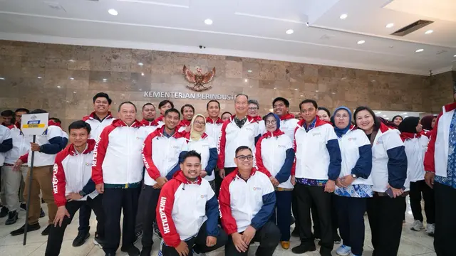 Menteri Perindustrian Agus Gumiwang Kartasasmita