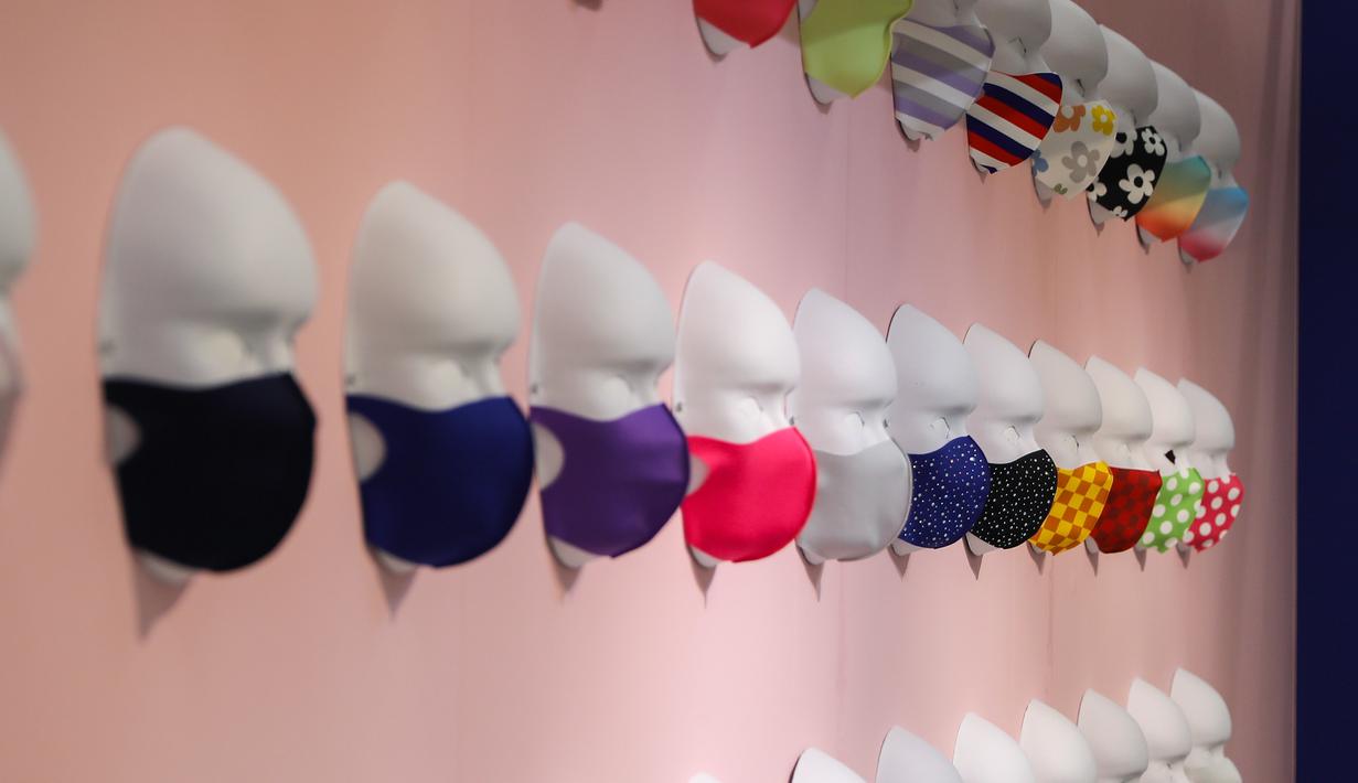 Foto pada 30 November 2020 menunjukkan toko bertema masker dalam kegiatan pratinjaunya di Yokohama, Jepang. Sebuah toko bertema masker bernama "surga masker" (mask paradise) yang menjual berbagai produk terkait masker dibuka pada Selasa (1/12) di Yokohama. (Xinhua/Du Xiaoyi)