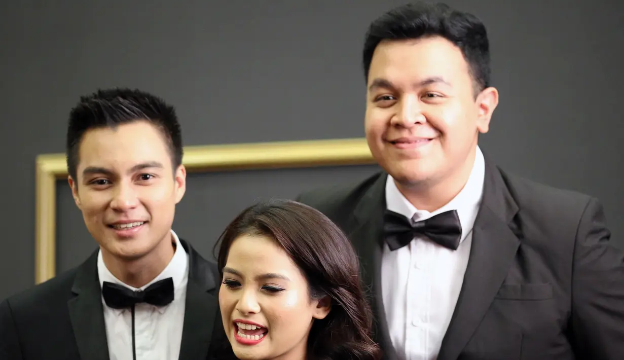 Tio Pakusadewo, Bob Tutupoli, Koes Hendratmo, Rima Melati, Slamet Rahardjo, Widyawati, Anjasmara, Nafa Urbach, Paramitha Rusady, Ruth Sahanaya, Iwa K, Hetty Koes Endang, Luna Maya, Andien, Tulus, Acha Septriasa, Baim Wong, Abimana Aryasatya.