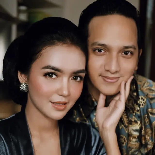 Momen Mesra Ge Pamungkas dan Anastasia Herzigova, Disebut Couple Goals. (Sumber: Instagram/gepamungkas)