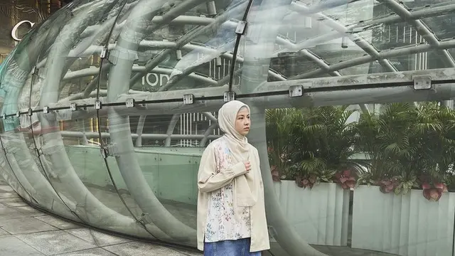 Potret Natasha Rizki Liburan di Singapura bersama Desta dan ketiga anaknya