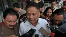 Gubernur Sulawesi Utara Olly Dondokambey memberikan keterangan pers usai menjalani pemeriksaan terkait kasus E-KTP, Jakarta, Selasa (4/7). (Liputan6.com/Helmi Afandi)