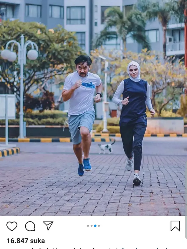 Unggahan Zee Zee Shahab. (Foto: Instagram @zeezeeshahab)
