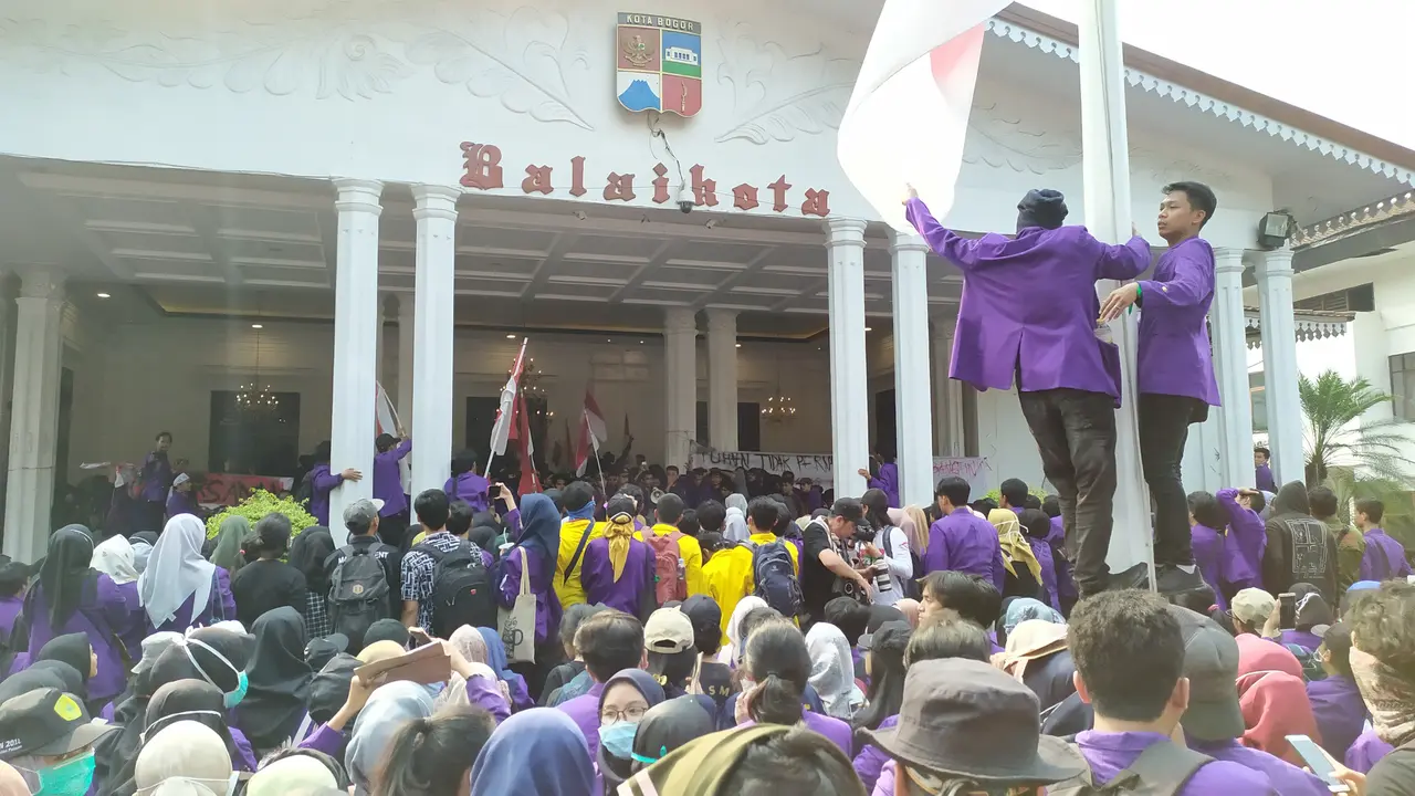 Mahasiswa demo