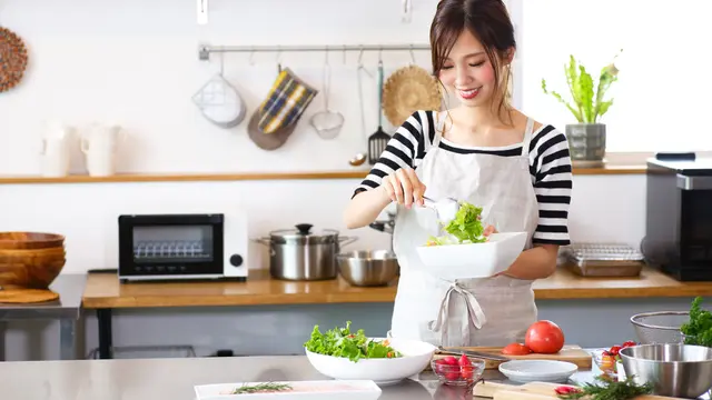 Begini Perjuangan Para Ibu Demi Kenyamanan Keluarga Saat #DiRumahAja