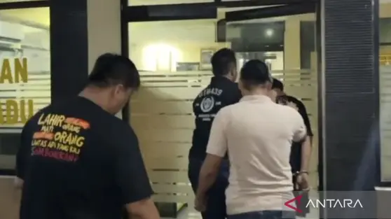 Aksi Sadis Perampok Bunuh Istri Bos Besi Tua