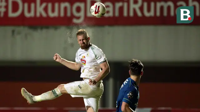 FOTO: PS Sleman Imbangi Persib Bandung 1-1 di Babak Pertama - Maslac Mario; Nick Kuipers
