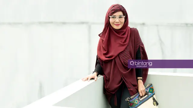 Eksklusif Ferry Yuliana. (Foto: Daniel Kampua, MUA: @rezyandriati, Digital Imaging: M. Iqbal Nurfajri/Bintang.com)