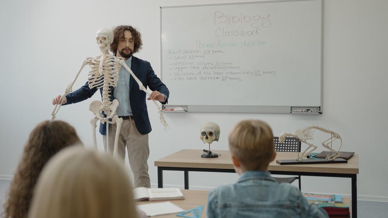 Ilustrasi guru, mengajar, ruang kelas