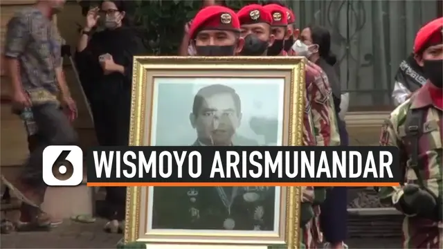 VIDEO: Alm. Wismoyo Arismunandar Dimakamkan di Astana Giribangun Karang Anyar