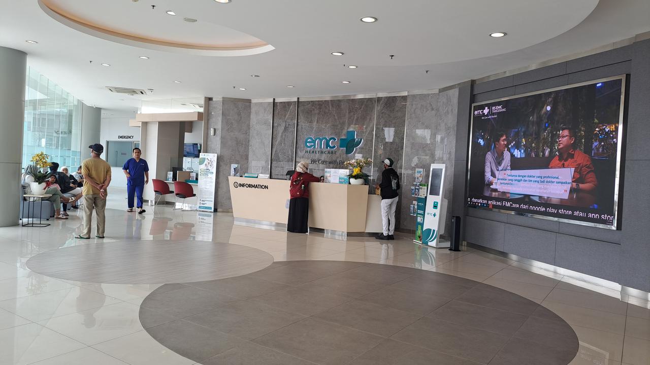 Rumah Sakit EMC Tangerang.